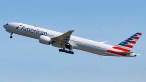 Photo of N727AN - Boeing 777-323(ER) operated by American Airlines