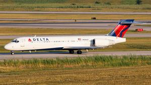 N946AT