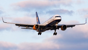 Photo of TF-FIP - Boeing 757-208 operated by Icelandair