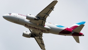 Photo of D-AKNT - Airbus A319-112 operated by Eurowings