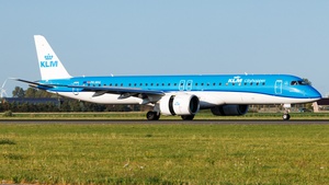 Photo of PH-NXA - Embraer ERJ-195-E2 operated by KLM Cityhopper