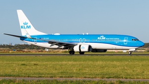 Photo of PH-HSD - Boeing 737-8K2 operated by KLM Royal Dutch Airlines