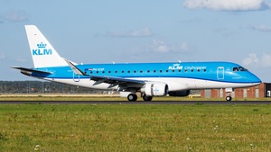 Photo of PH-EXP - Embraer ERJ-175STD operated by KLM Cityhopper