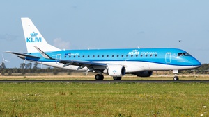 Photo of PH-EXI - Embraer ERJ-175STD operated by KLM Cityhopper