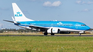 Photo of PH-BGF - Boeing 737-7K2 operated by KLM Royal Dutch Airlines