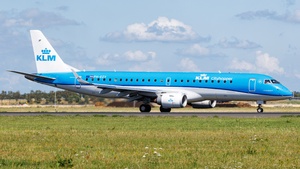 Photo of PH-EZY - Embraer ERJ-190STD operated by KLM Cityhopper