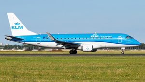 Photo of PH-EXH - Embraer ERJ-175STD operated by KLM Cityhopper