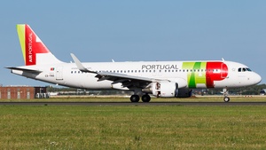Photo of CS-TNS - Airbus A320-214 operated by TAP Air Portugal