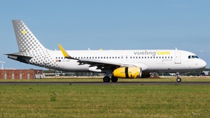 Photo of EC-MBT - Airbus A320-232 operated by Vueling