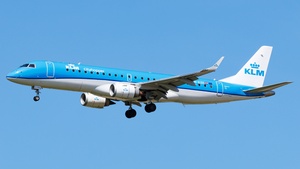 Photo of PH-EZE - Embraer ERJ-190STD operated by KLM Cityhopper