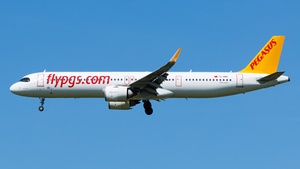 Photo of TC-RBC - Airbus A321-251NX operated by Pegasus Airlines