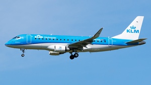 Photo of PH-EXL - Embraer ERJ-175STD operated by KLM Cityhopper
