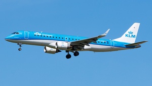 Photo of PH-EZW - Embraer ERJ-190STD operated by KLM Cityhopper