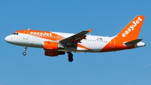 Photo of OE-LQU - Airbus A319-111 operated by easyJet Europe