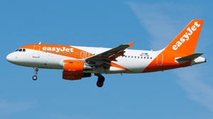 Photo of OE-LQQ - Airbus A319-111 operated by easyJet Europe