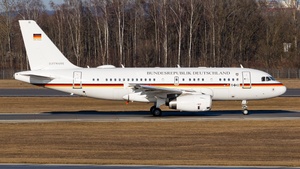 Photo of 15+02 - Airbus A319-133(CJ) operated by German Air Force