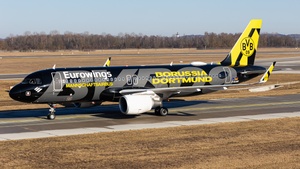 Photo of D-AEWM - Airbus A320-214 operated by Eurowings