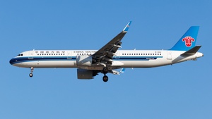 Photo of B-301U - Airbus A321-271N operated by China Southern Airlines