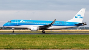 Photo of PH-EXS - Embraer ERJ-175STD operated by KLM Cityhopper