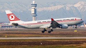 Photo of TC-JNC - Airbus A330-203 operated by Turkish Airlines