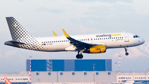 Photo of EC-MVE - Airbus A320-232 operated by Vueling