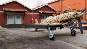 Photo of MM9327 - Macchi MC.205V Veltro [Replica] operated by Italian Air Force
