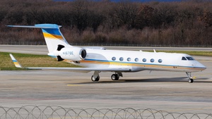 Photo of N1878E - Gulfstream GV-SP (G550) operated by Solairus Aviation