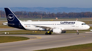 Photo of D-AIZG - Airbus A320-214 operated by Lufthansa