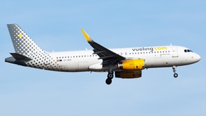 Photo of EC-MOG - Airbus A320-232 operated by Vueling
