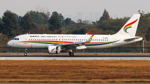 Photo of B-8841 - Airbus A320-214 operated by Tibet Airlines