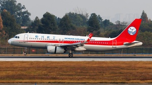 Photo of B-1660 - Airbus A320-232 operated by Sichuan Airlines