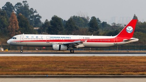 Photo of B-6899 - Airbus A321-231 operated by Sichuan Airlines