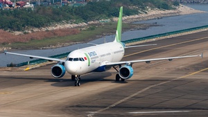 Photo of VN-A585 - Airbus A321-211 operated by Bamboo Airways