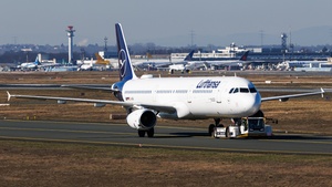 Photo of D-AIRA - Airbus A321-131 operated by Lufthansa