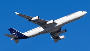 Photo of D-AIGW - Airbus A340-313 operated by Lufthansa