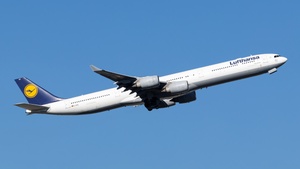 Photo of D-AIHZ - Airbus A340-642 operated by Lufthansa