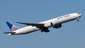 Photo of N2534U - Boeing 777-322(ER) operated by United Airlines