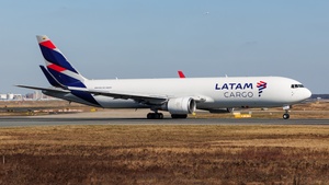 Photo of N418LA - Boeing 767-316F operated by LATAM Cargo Colombia