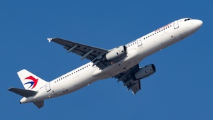 Photo of B-6923 - Airbus A321-231 operated by China Eastern Airlines
