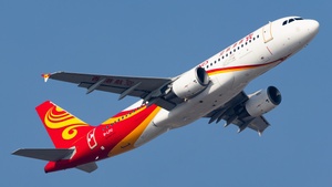Photo of B-LPU - Airbus A320-214 operated by Hong Kong Airlines