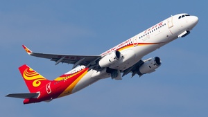Photo of B-LPW - Airbus A321-231 operated by Hong Kong Airlines