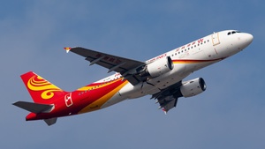 Photo of B-LPI - Airbus A320-214 operated by Hong Kong Airlines