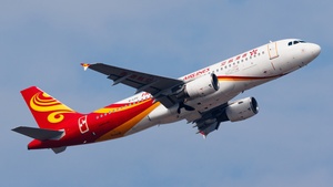 Photo of B-LPC - Airbus A320-232 operated by Hong Kong Airlines