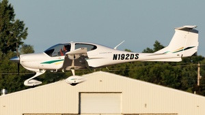 Photo of N192DS - Diamond DA40 Diamond Star operated by Private