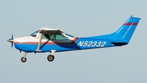Photo of N52332 - Cessna 182P Skylane operated by Private