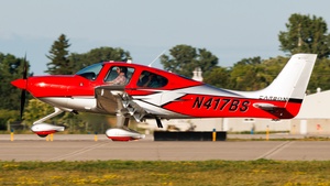 Photo of N417BS - Cirrus SR22T G6 GTS operated by Private