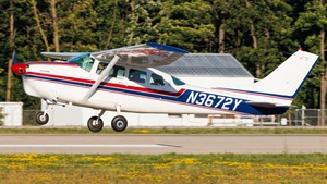Photo of N3672Y - Cessna 210C Centurion operated by Private