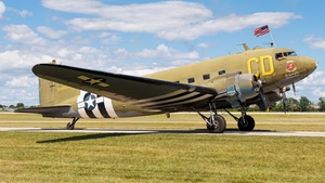Photo with serial 25869 - Douglas C-47B Skytrain