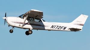 Photo of N172FW - Cessna 172R Skyhawk operated by Princeton Flying School