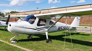 Photo of N5198Y - Cessna 162 Skycatcher operated by EAA Experimental Aircraft Association
